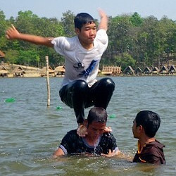 swimming in clothes is an exciting trendsport